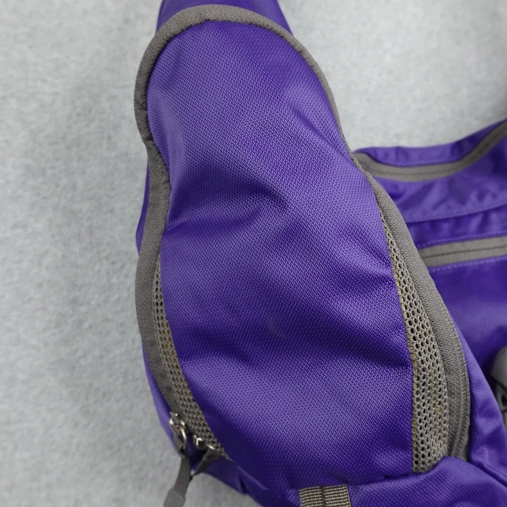 REI Duffle Bag Womens Sling Purple Nylon Gym Workout Class Pack Compartments